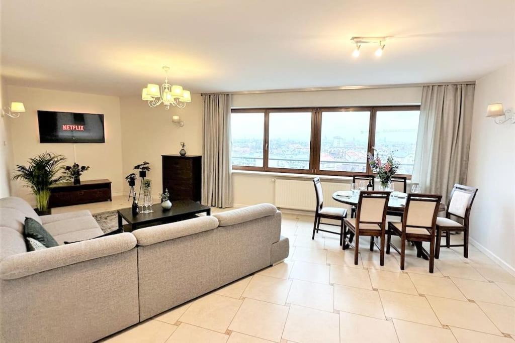 Exclusive Penthouse Near Citycenter 120M2 +Netflix Kraków Exteriör bild
